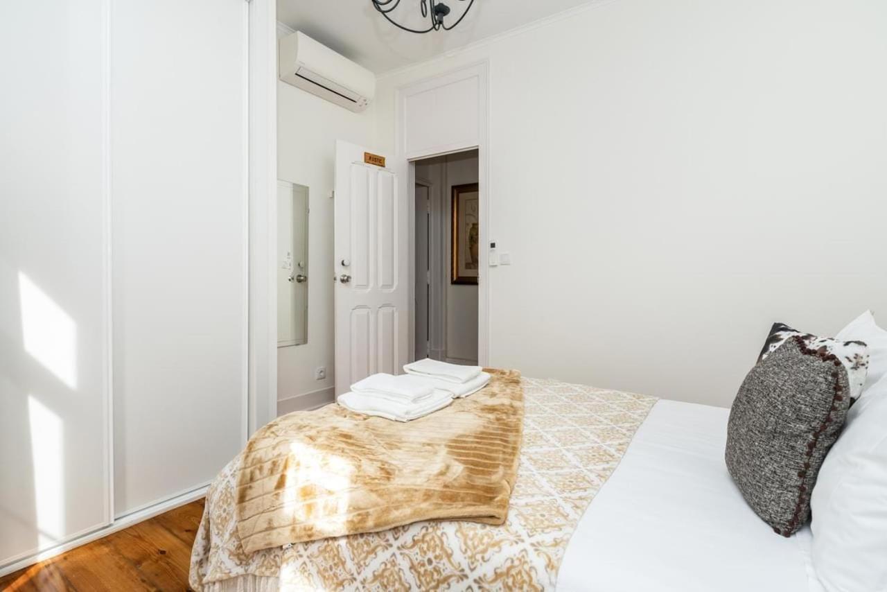 Rustic M2 R1 - Amazing Double Room With Shared Bathroom Lisboa Екстериор снимка